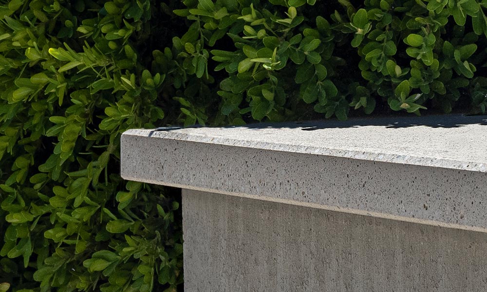 Kantenveredelung Gerade & gefaste Kante für Poolumrandungen, zur Stufenverkleidung etc. Kantenveredelung Gerade & gefaste Kante für Poolumrandungen, zur Stufenverkleidung etc.