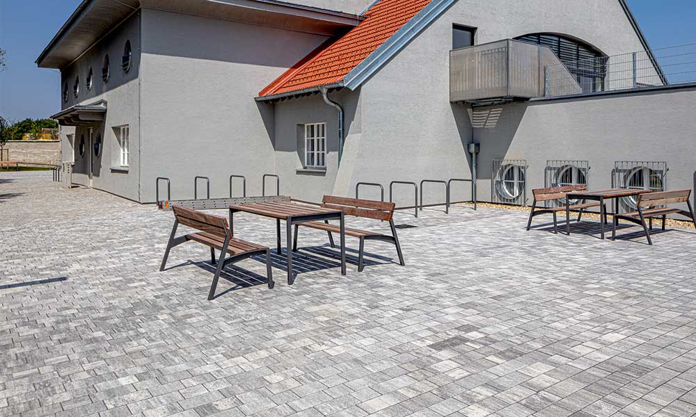Wohnhausanlagen Arret B15 granitgrau-schattiert Pflastersteine Friedl Steinwerke Wohnhausanlagen Arret B15 granitgrau-schattiert Pflastersteine Friedl Steinwerke