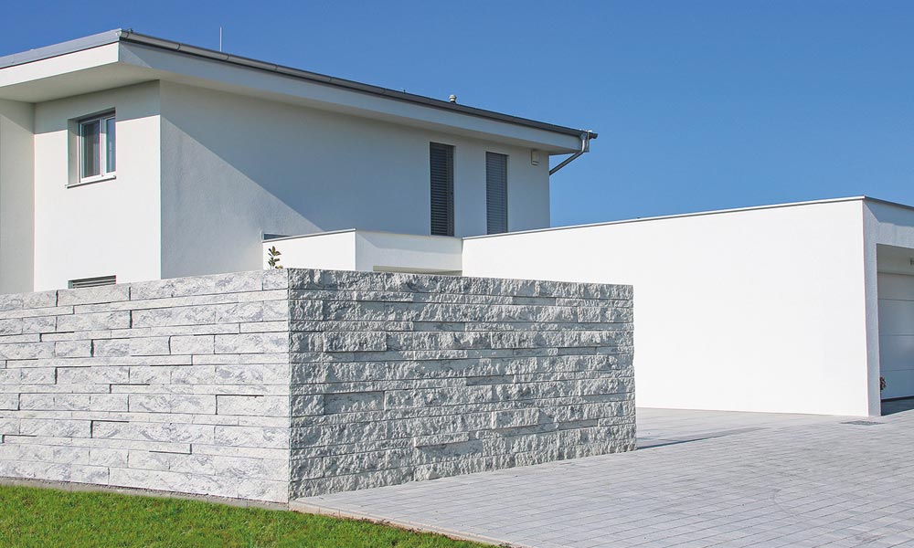Mauerblock Momento 60 x 24 x 15 cm und 60 x 24 x 7,5 cm eisgrau-schattiert Mauerblock Momento 60 x 24 x 15 cm und 60 x 24 x 7,5 cm eisgrau-schattiert
