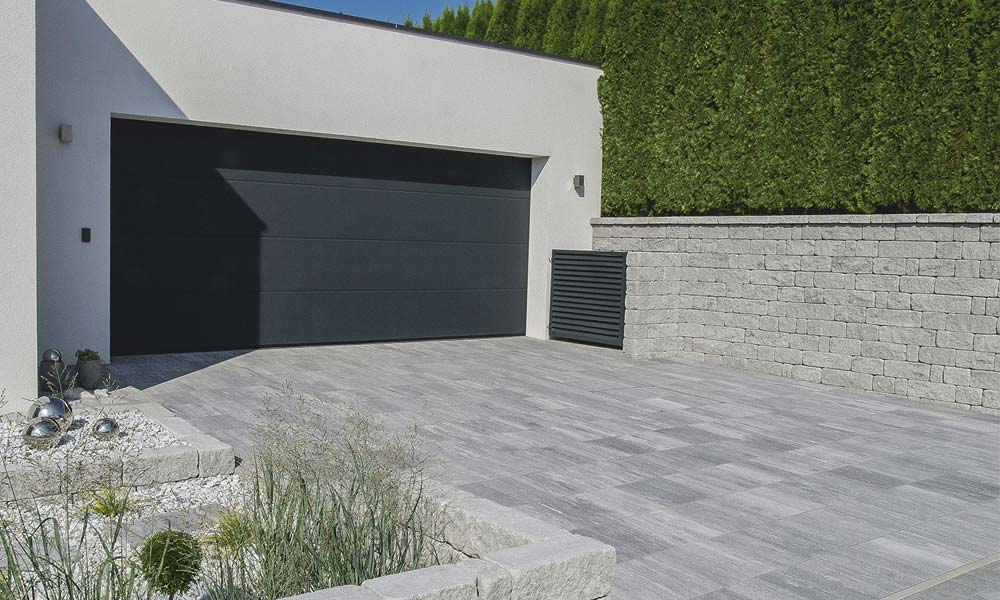 Mauerstein Gutshof MB24 bossiert 15 cm grau (Mauer) und Mauerstein Gutshof MB16 bossiert 15 cm grau als Begrenzung (Hochbeet) Mauerstein Gutshof MB24 bossiert 15 cm grau (Mauer) und Mauerstein Gutshof MB16 bossiert 15 cm grau als Begrenzung (Hochbeet)