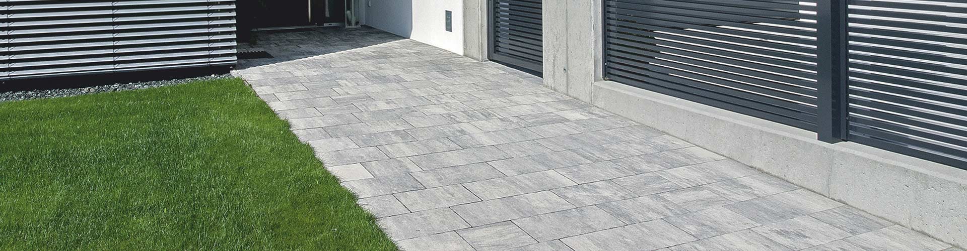 Eingangsbereich Limes Bodenplatte granitgrau-schattiert Friedl Steinwerke Eingangsbereich Limes Bodenplatte granitgrau-schattiert Friedl Steinwerke