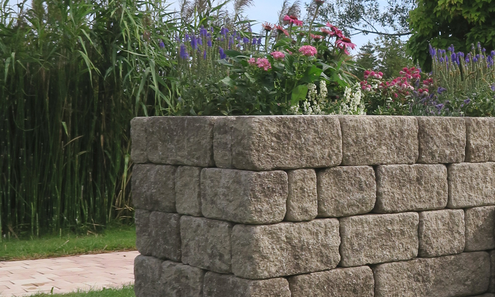 Mauerstein Gutshof MB12 bossiert mocca-schattiert Mauerstein Gutshof MB12 bossiert mocca-schattiert