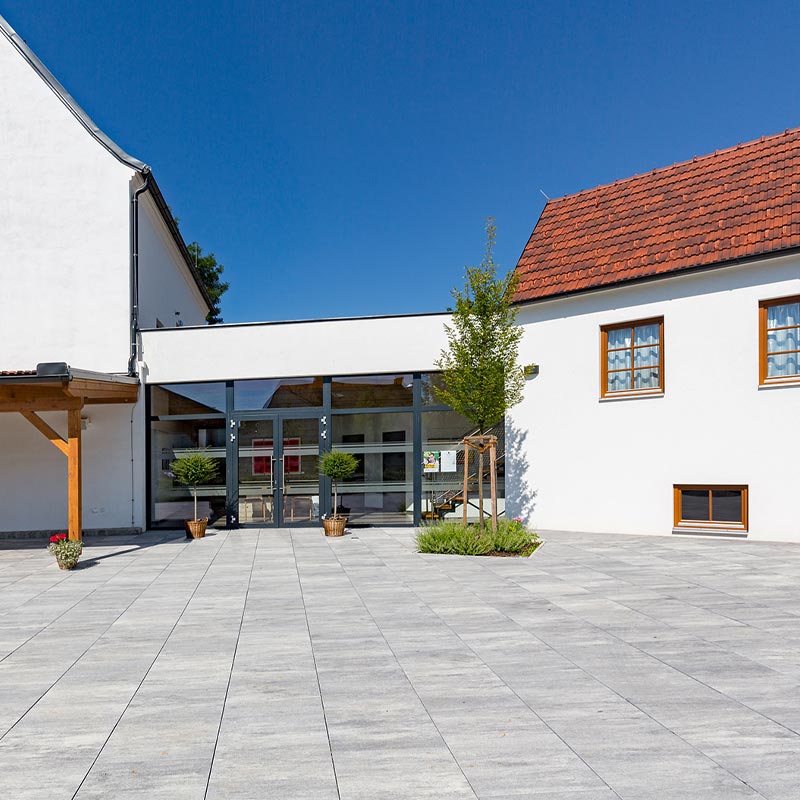 Schuhmühle Schattendorf Linea VG4 Pflasterplatte granitgrau-schattiert Friedl Steinwerke Schuhmühle Schattendorf Linea VG4 Pflasterplatte granitgrau-schattiert Friedl Steinwerke