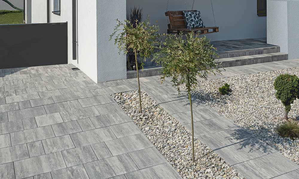 Campus VG4 granitgrau-schattiert kombiniert mit Largo Sichtkantenplatte granitgrau-schattiert Campus VG4 granitgrau-schattiert kombiniert mit Largo Sichtkantenplatte granitgrau-schattiert