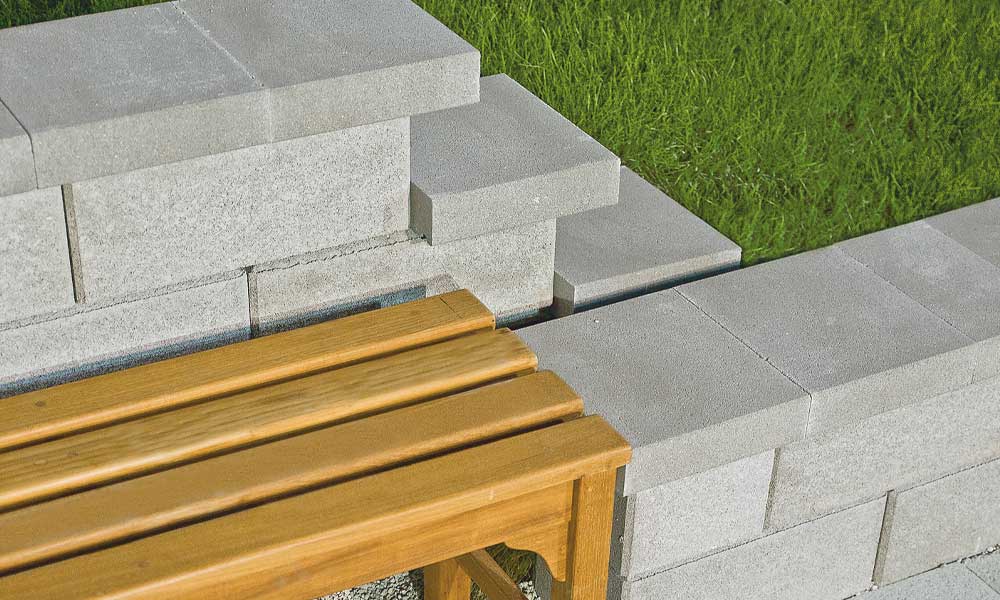 Classic Zaun- und Mauerstein grau kombiniert mit Abdeckplatte mit Wassernase 25 x 28 x 6 cm grau Classic Zaun- und Mauerstein grau kombiniert mit Abdeckplatte mit Wassernase 25 x 28 x 6 cm grau