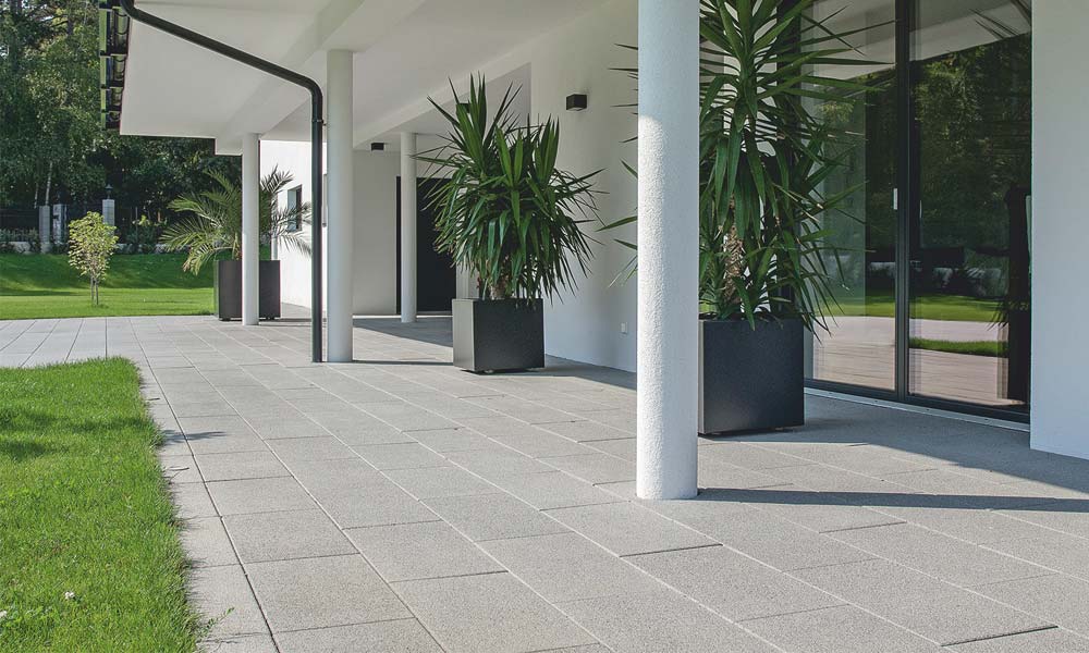 Largo Bodenplatte 59,8 x 29,8 x 5 cm Edelsplitt anthrazit Largo Bodenplatte 59,8 x 29,8 x 5 cm Edelsplitt anthrazit