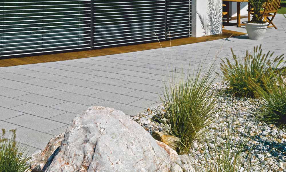Linea VG4 Pflasterplatte 60 x 30 x 8 cm Edelsplitt anthrazit Linea VG4 Pflasterplatte 60 x 30 x 8 cm Edelsplitt anthrazit