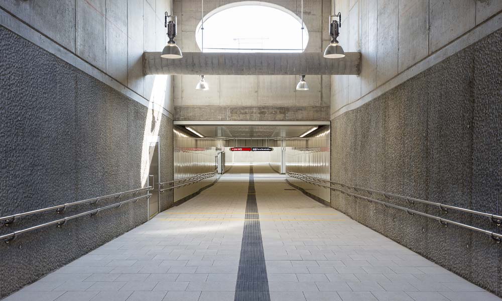 U-Bahn-Stationen Magnum Edelsplitt weiß-schwarz Pflastersteine Friedl Steinwerke